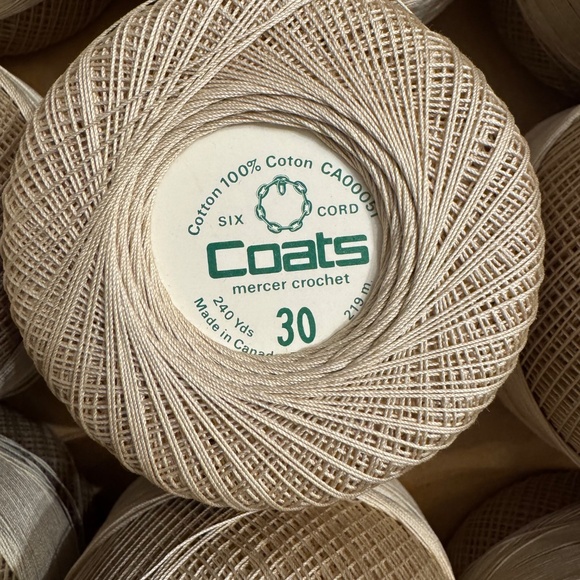 🧶 VINTAGE J&P Coats Crochet Thread Lot - 24 Balls EC-610 - NOS - Picture 3 of 10
